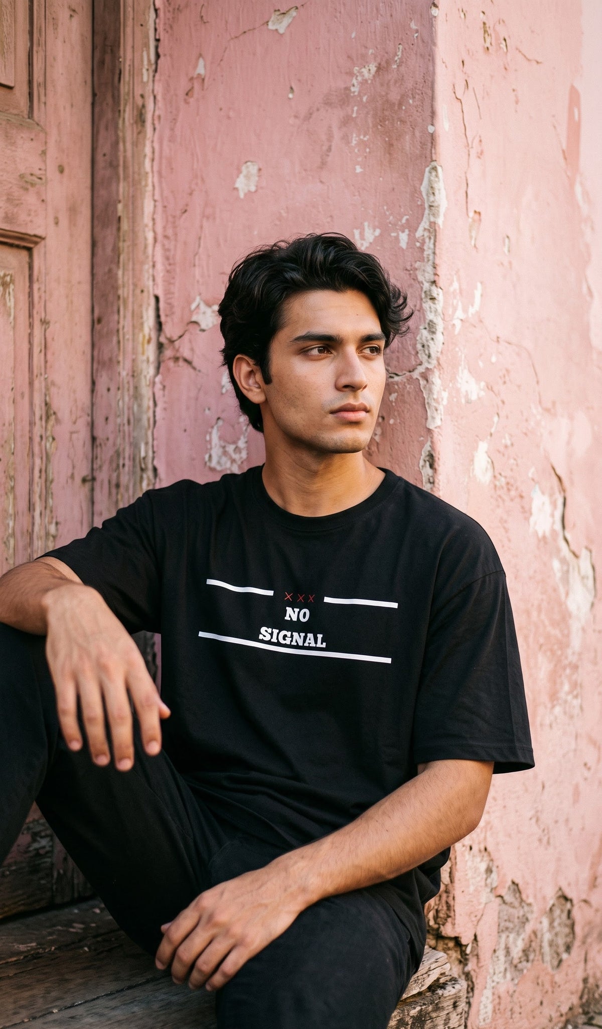 Unisex Oversized Classic T-Shirt- No Signal